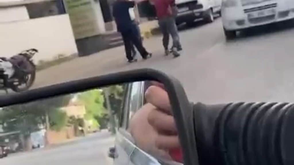 İKİ ARKADAŞIN EL ŞAKASI KAVGAYLA BİTTİ