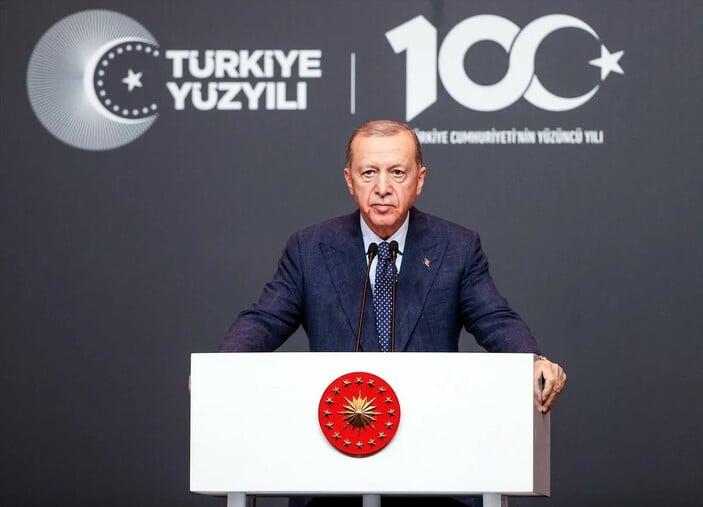 Başkan Recep Tayyip Erdoğan, Kayseri mitinginde 75 bin kişiye hitap etti.