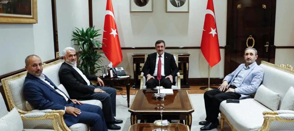 HÜDA PAR Genel Başkanı Yapıcıoğlu, Cumhurbaşkanı Yardımcısı Yılmaz'ı ziyaret etti