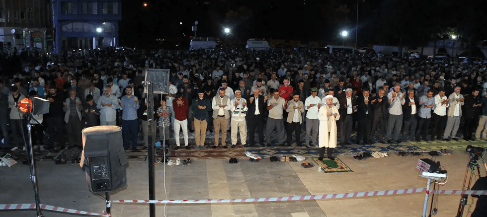 diyarbakir-bu-aksam-da-filistin-e-olan-ahde-vefasini-yeniledi
