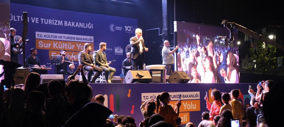 sur-kultur-yolu-festivali-sergiler-ve-etkinliklerle-devam-ediyor