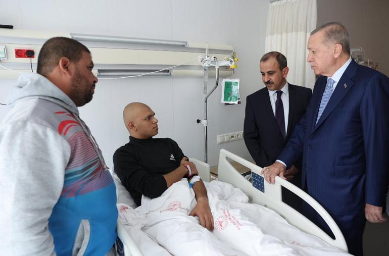 Cumhurbaşkanı Erdoğan, Gazzeden Ankaraya getirilen hastaları ziyaret etti