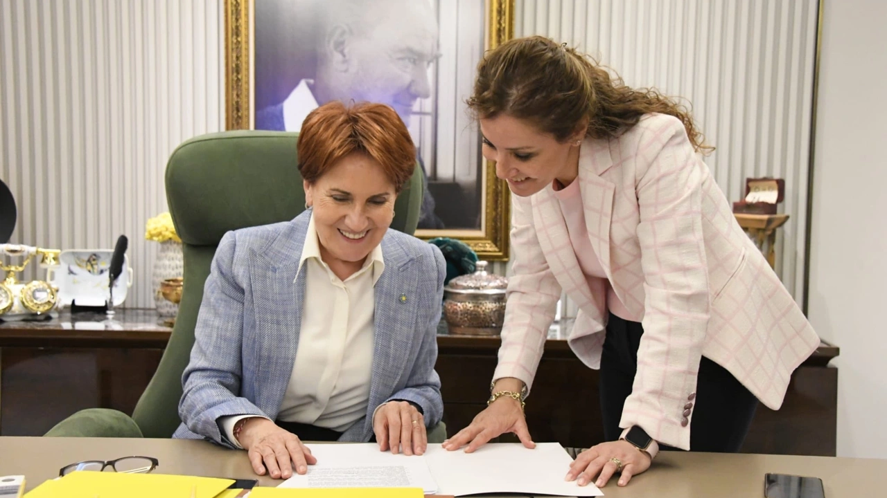 Meral Akşener'in Özel Kalem Müdürü Esma Bekar kimdir? Esma Bekar kaç yaşında? - YENİ SAKARYA GAZETESİ