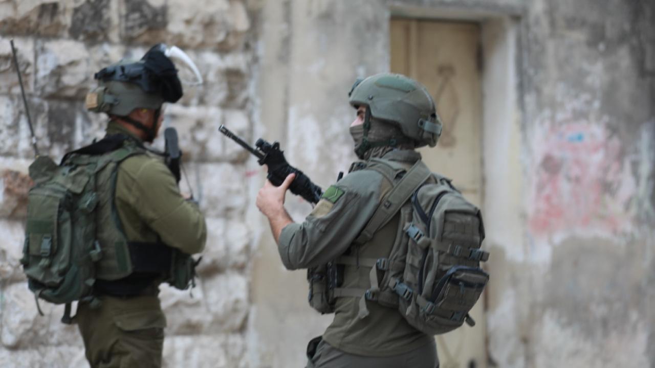 İsrail askerleri Gazze sınırında 12 Filistinliyi yaraladı - Son Dakika Haberleri