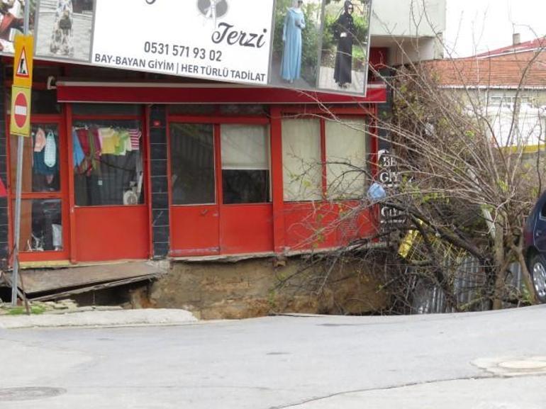 Ümraniyede bitişik iki bina çöktü: O anlar saniye saniye kaydedildi