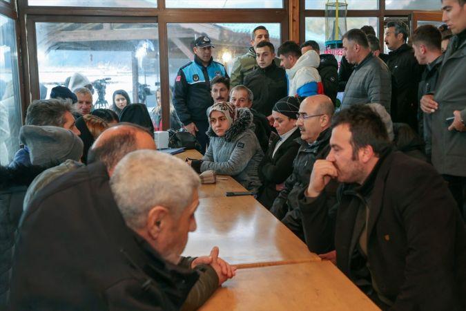 "Batuhan A" adlı kargo gemisinin enkazına yapılan dalışta kayıp 6 kişiden birinin cesedi bulundu.