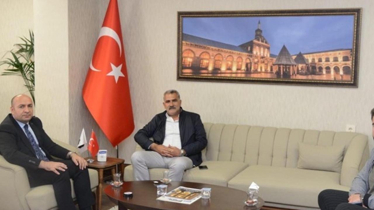 AKP’li başkanın oğlu kayyım yönetimindeki belediyede