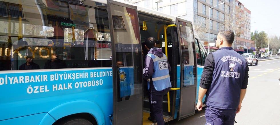 Diyarbakır’da Zabıtadan toplu taşıma araçlarına abonman kart denetimi