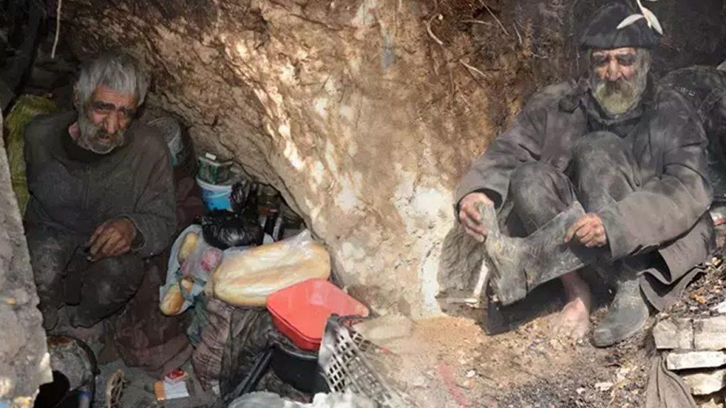 35 Yılını Mağarada ve 15 Yılını Dağda Geçirdikten Sonra Hayatını Kaybetti