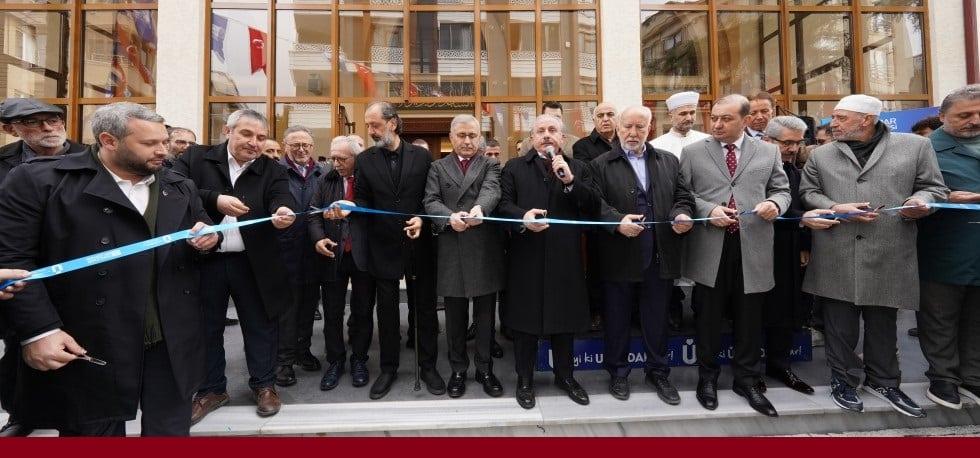 Gümüşsu Camii, Kısıklı Mahallesi'nde ibadete açıldı.