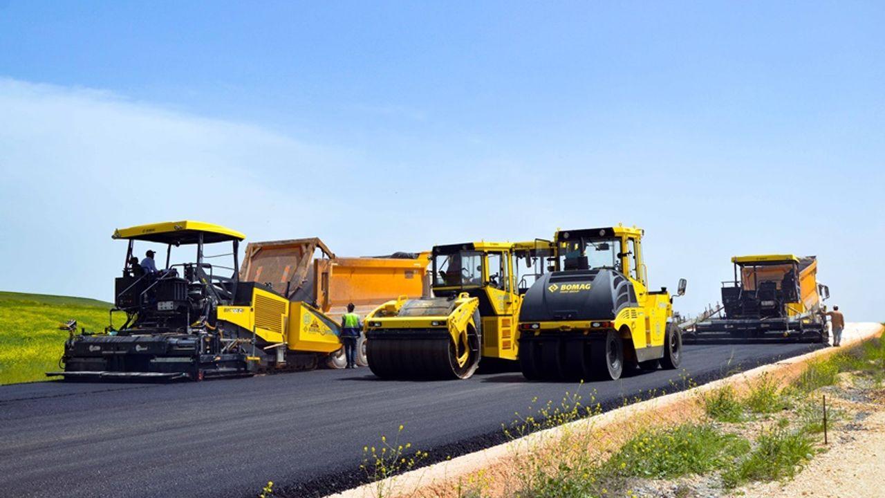 Diyarbakır’daki Bırkleyn Caddesi’nde yol yapım çalışmaları