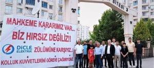 “Biz Hırsız Değiliz” yazılı pankart asmışlardı:  KAÇAK HAT ÇEKERKEN YAKALANDILAR