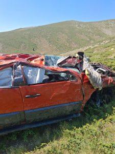 Bursa İnegöl ilçesinde off-road tutkunu 2 arkadaş uçurumdan yuvarlandı