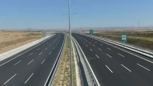 Çorum-Samsun kara yolu 1 saat ulaşıma kapandı