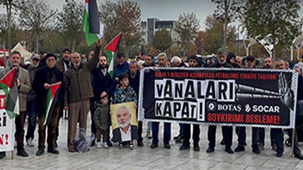 Demokrasi Meydanı’nda Sakarya Filistin Gönüllüleri'nden eylem