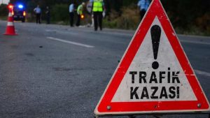 Bursa’da trafik kazası: İşçi servisi otomobille çarpıştı! Yaralılar var