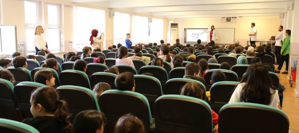 Diyarbakır İl Sağlık Müdürlüğü, Ağız ve Diş Sağlığı Farkındalığını Artırmaya Devam Ediyor