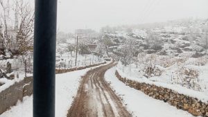 Eğil'de Kar Yağışı Nedeniyle Kapanan Yollar Açılıyor