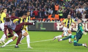 Fenerbahçe istediğini aldı! Trabzonspor'u son dakikada yıktı: 3-2