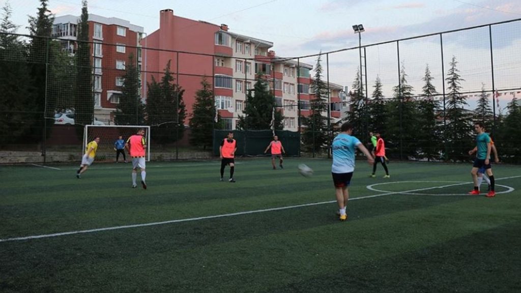 Isınmadan futbol oynamak kalp krizini tetikleyebilir