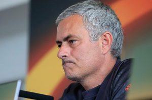 Jose Mourinho'dan vefa dersi! Edoardo Bove'yi unutmadı