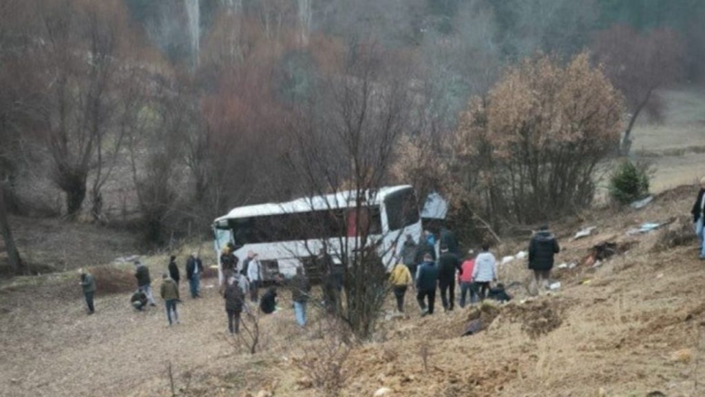 İşçi servisi yoldan çıktı: Çok sayıda yaralı var!
