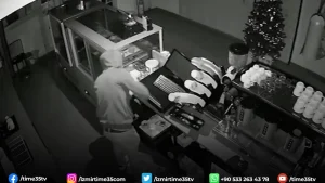 Alsancak faresi kıskıvrak yakalandı
