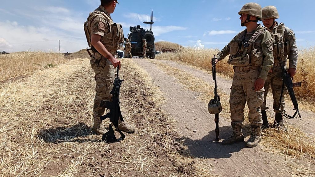 Çınar’da Akraba Aileler arasında arazi kavgası: 10 yaralı