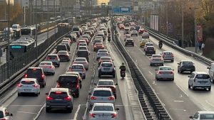 İstanbul'da haftanın ilk iş gününde trafik yoğunluğu