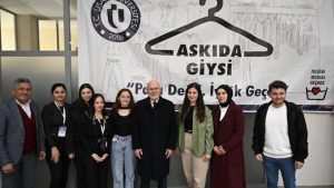 Uşak Üniversitesi’nden Kışlık Giysi Yardımı