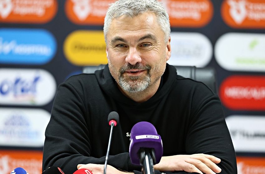 Thomas Reis oyuncularını kutladı