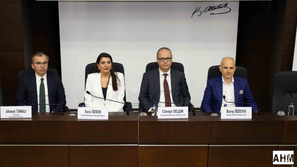 ADASO'da İş Dünyasına Girişim Sermayesi Yatırım Fonu Anlatıldı