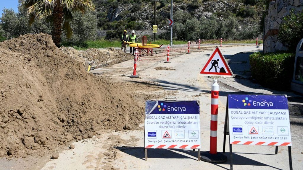 Kuşadası’nın doğal gaz alt yapısı genişliyor