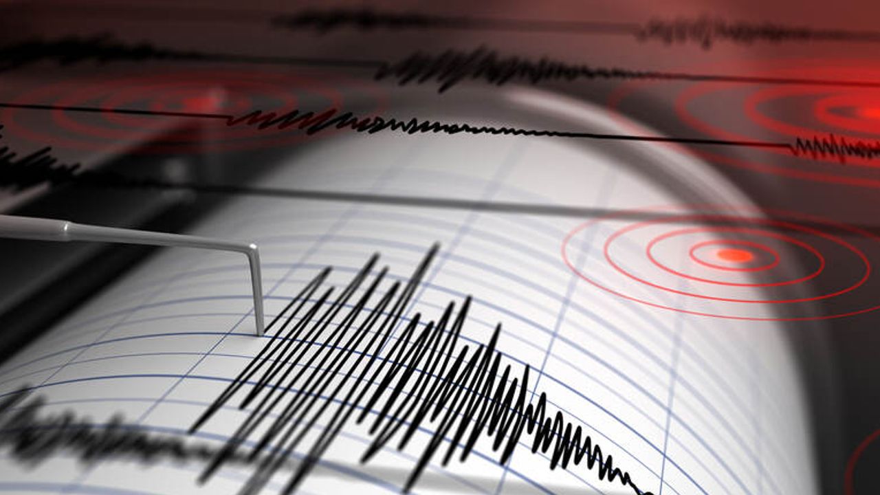 Flaş: Antalya’da deprem oldu! 1 deprem 1 g3K7Z2