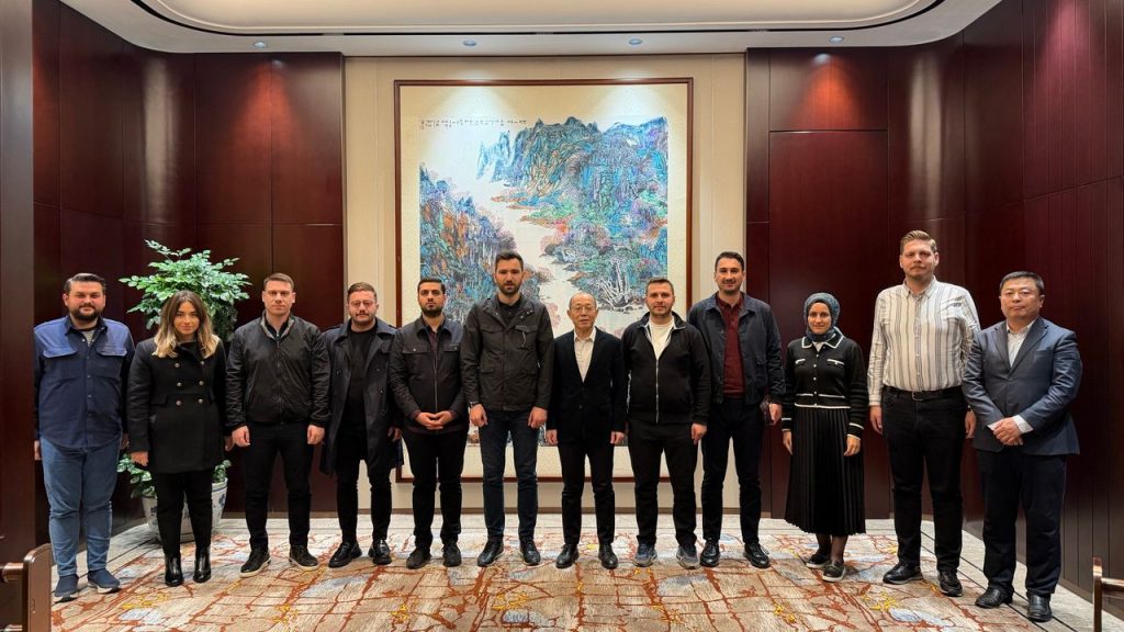 AK Parti Gençlik Kolları heyeti Çin’i ziyaret etti