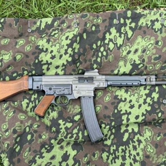 MP44