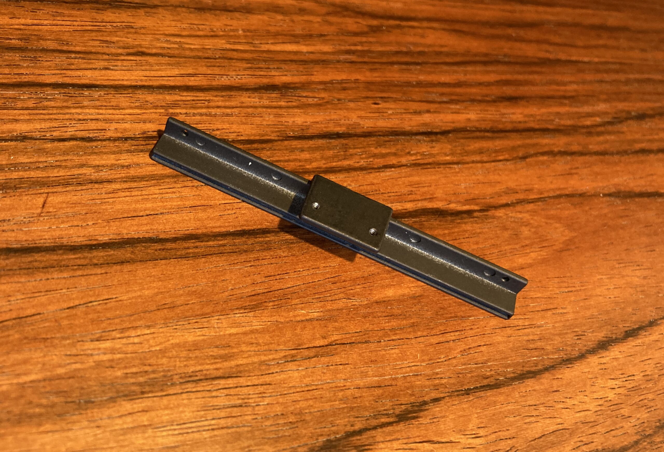 Rear bracket for tuning slide pointer Beomaster 1001 - Image 3
