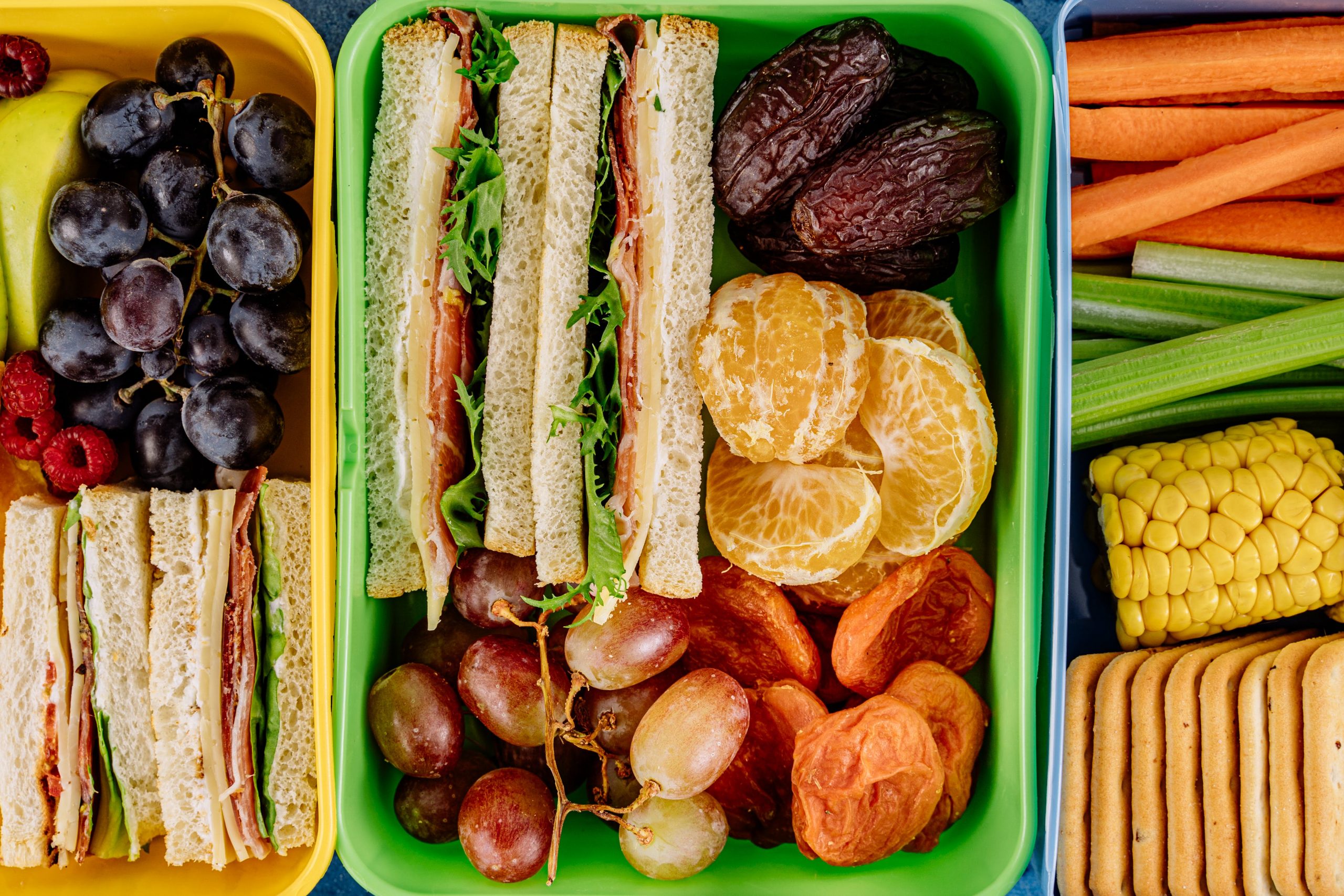 A fresh and healthy lunchbox for pre-school