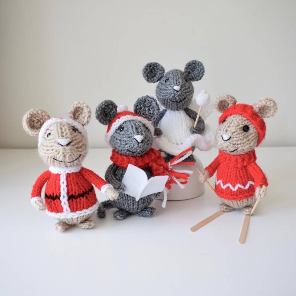 These festive mice is a Christmas yarn craft that you can enjoy for a long time.