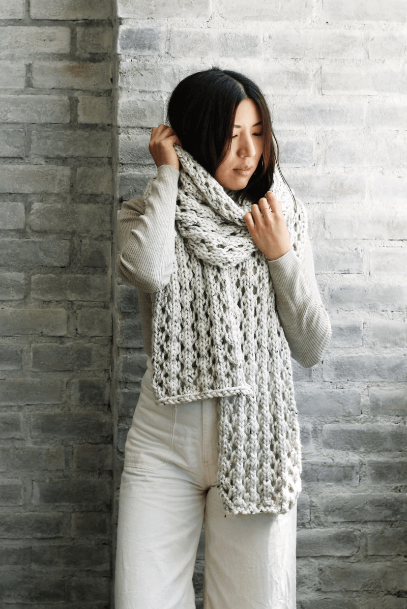 15 Cool Ideas To Wear A Chunky Knit Scarf - Styleoholic