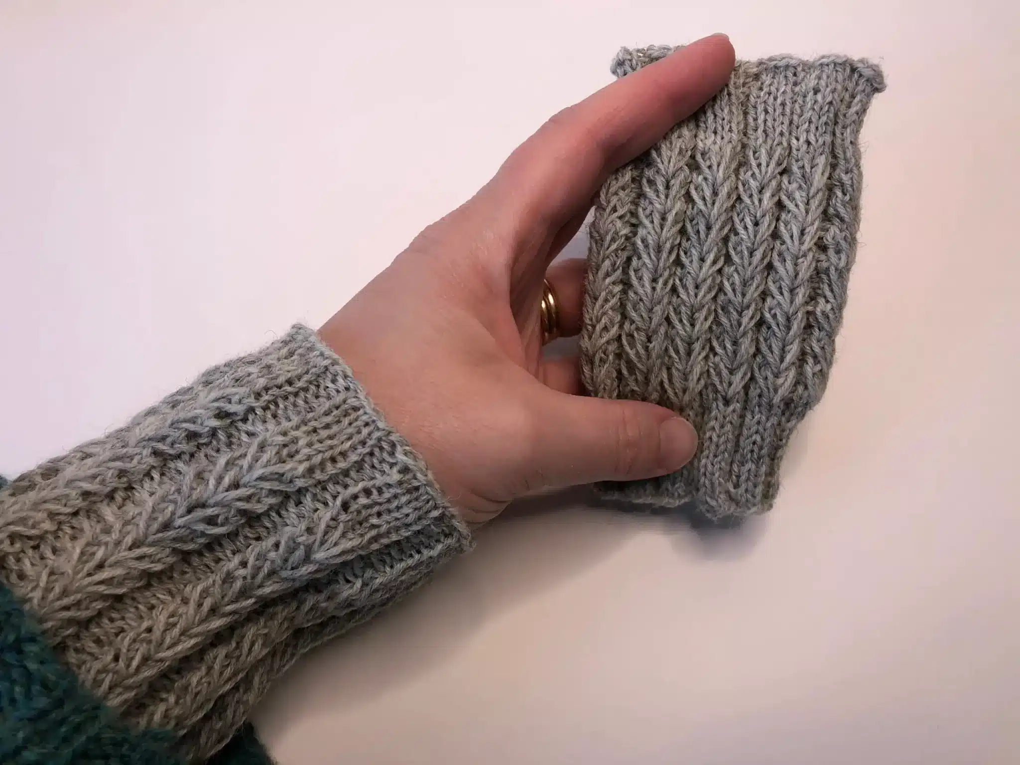 Heart Rib Wrist Warmers Knitting Pattern