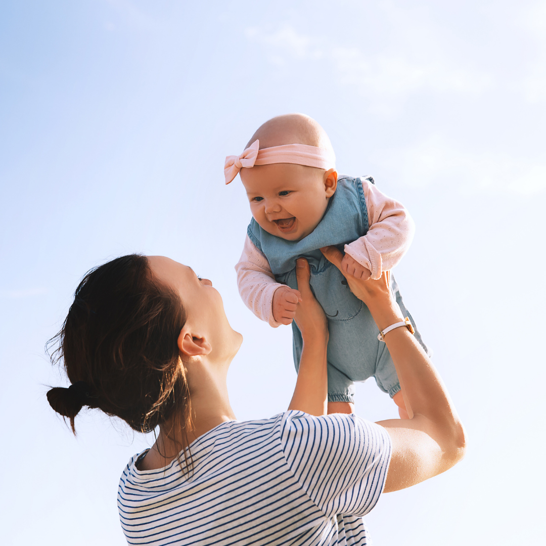 Les 10 Commandements Du Bebe Pour Ses Parents Dorlotine Box Grossesse Et Bebe