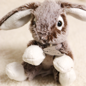 Peluche lapin assis DOUDOU et COMPAGNIE