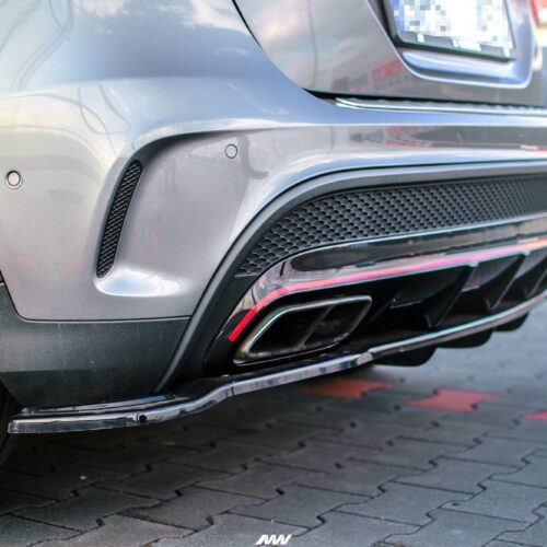 Maxton Design Central Rear Splitter (with a vertical bar) Mercedes GLA (X156) (45 AMG) (Preface)