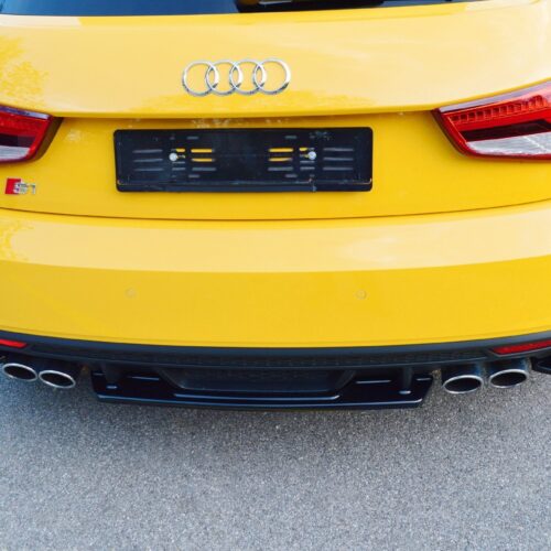 Maxton Design Central Rear Splitter Audi S1 (8X)