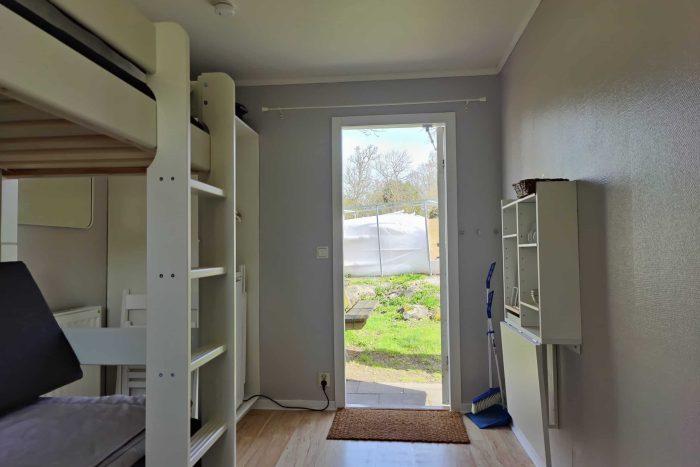 Utrymme med kylsåp, kaffebryggare, m.m.
