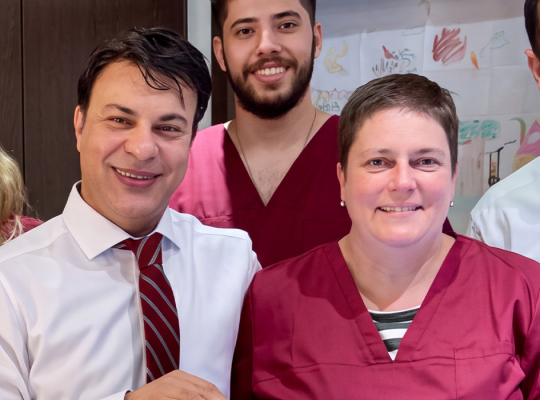 Dr.-med.-Mehrdad-Sam-Attaran-Praxis-Team