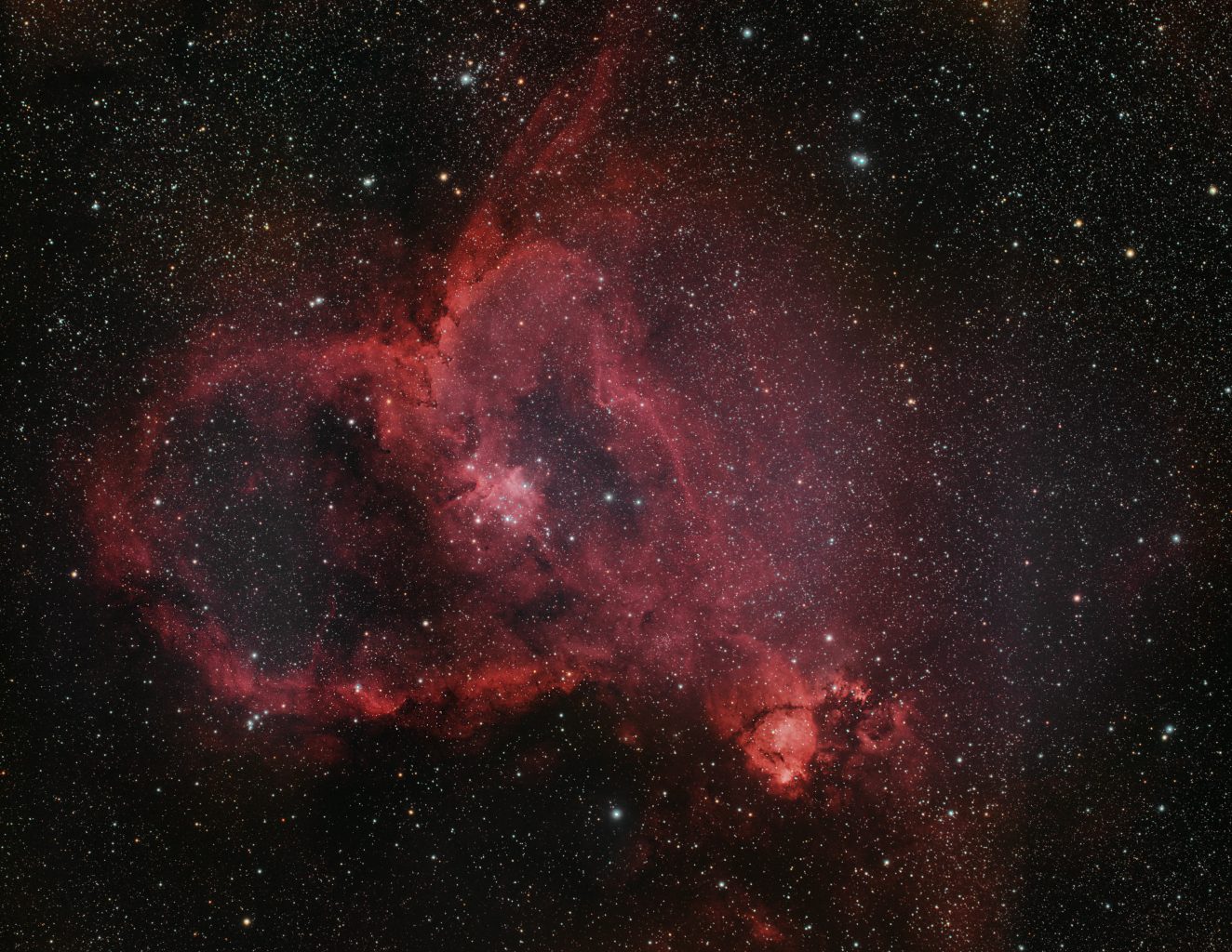 Heart-Nebula-67x300s-Nikon-D750-ISO800-Optolong-Pro-SQM20-Esprit120-F5-Meldert-Small-scaled.jpg