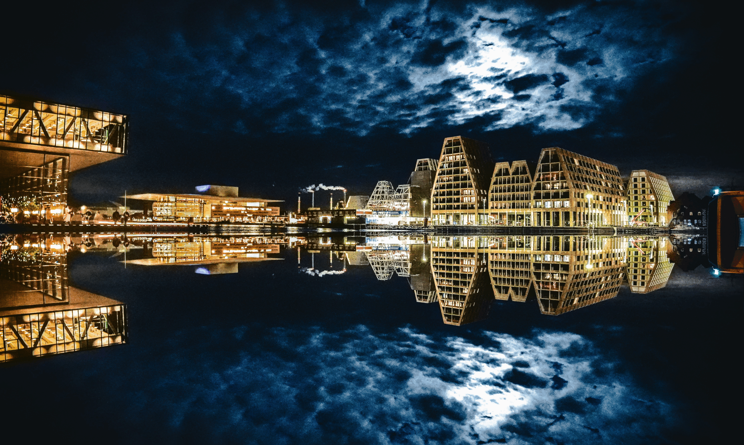 Operaen & Papirøen i Måneskin