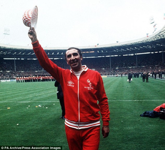 Den legendariske manager, Bob Stokoe, der i 1973 førte Sunderland AFC til FA Cup-sejren, er på Morten Bruun's liste over de fem største trænernavne i engelsk fodbold. (Foto: PA Archive/Press Association Images)